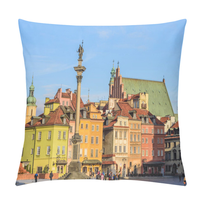 Personality  Warsaw, Poland - November 5, 2016: Castle Square In Warsaw With Beautiful Houses. Pillow Covers