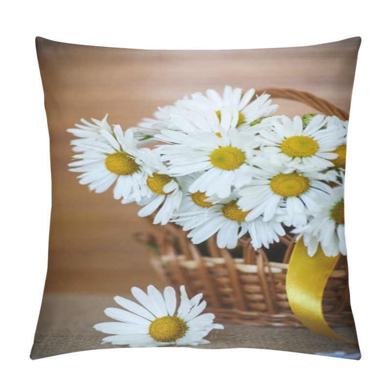 Personality  Beautiful Bouquet Of White Daisies Pillow Covers