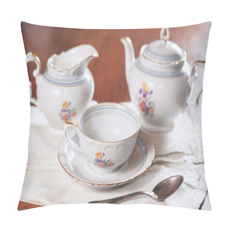 Personality  Tea Set On Wood Pillow Covers