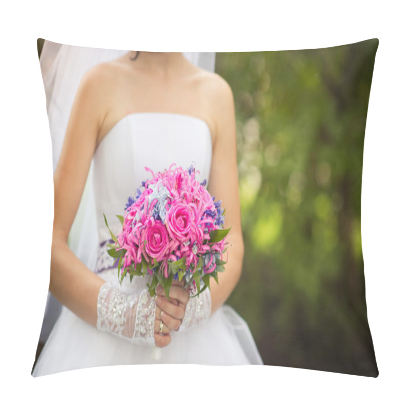 Personality  Bride Holding Pink Bouquet Pillow Covers