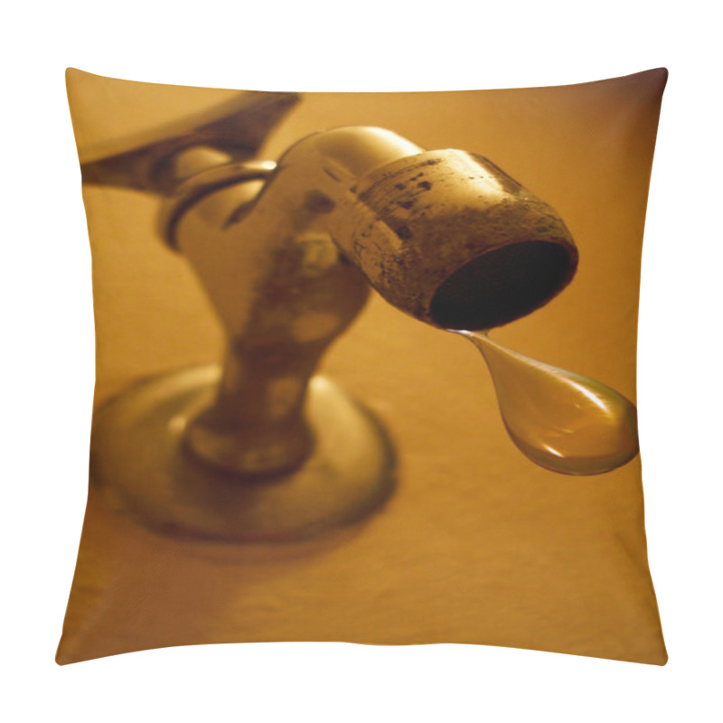 Personality  Dripping Faucet Pillow Covers