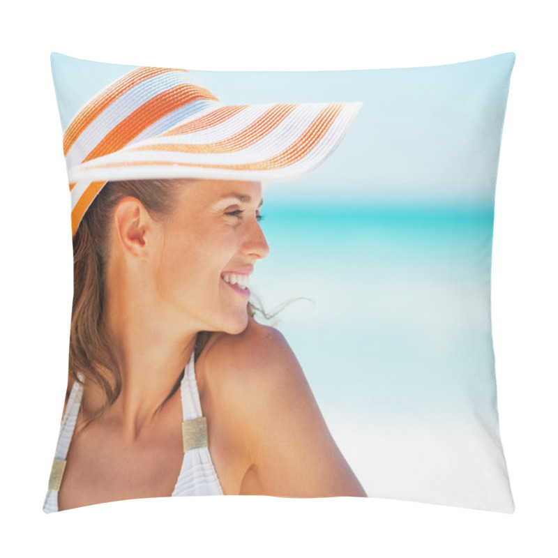 Personality  Portrait Of Happy Young Woman In Swimsuit And Beach Hat Looking Pillow Covers