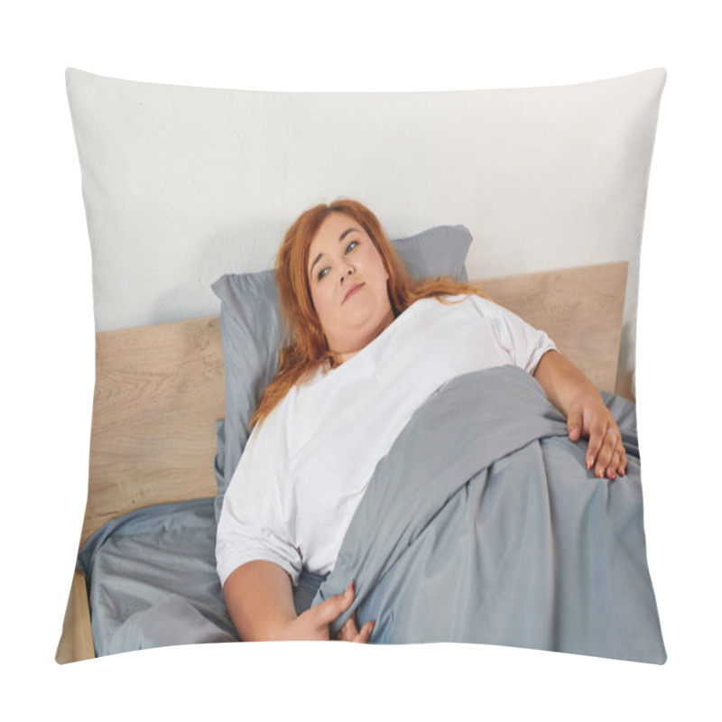 Personality  A Beautiful Plus Size Woman Enjoys A Peaceful Moment, Comfortably Resting In A Cozy Bed. Pillow Covers