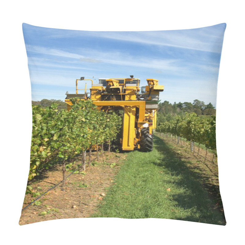 Personality  Harvesting Grapes Pillow Covers