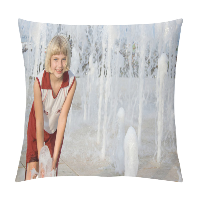 Personality  Playing In Fountain Pillow Covers