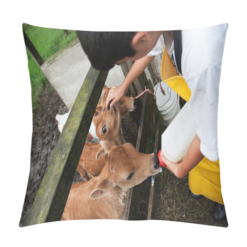 Personality  Hungry Calves Pillow Covers