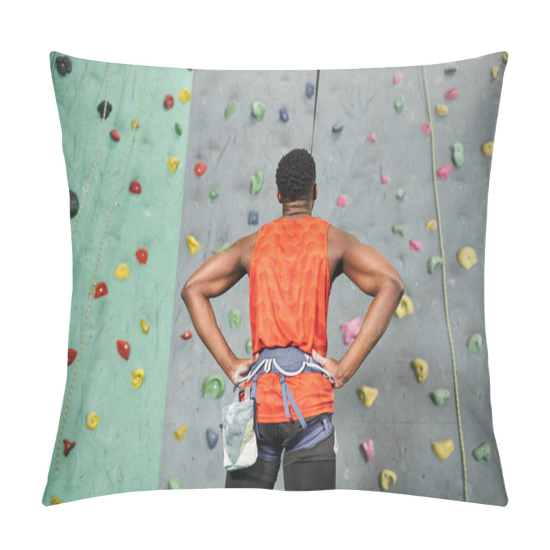 Personality  Back View Of Sporty African American Man Ready To Climb Up Bouldering Wall With His Hands On Hips Pillow Covers