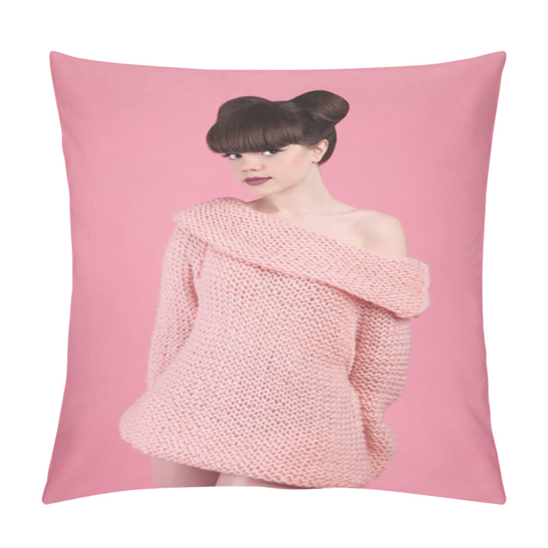 Personality  Beauty Makeup. Fashion Teen Girl Model. Brunette With Matte Lips Pillow Covers