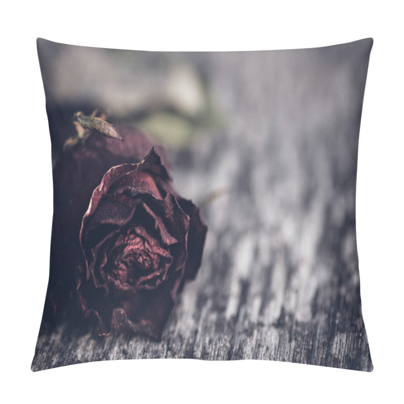 Personality  Closeup Dried Red Rose, Dead Red Rose On Wooden Background  Pillow Covers