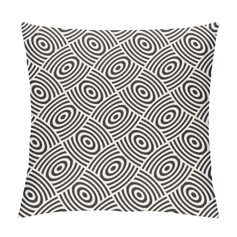 Personality  Vector Geometric Seamless Pattern With Curved Shapes Grid. Abstract Monochrome Rounded Lattice Texture. Modern Textile Background Design Pillow Covers