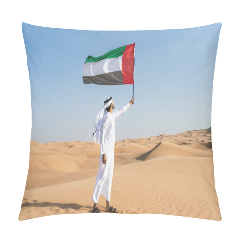 Personality  Middle-eastern Man Wearing Traditional Emirati Arab Kandura  In The Desert Holding The UAE Flag - Arabian Muslim Adult Person At The Sand Dunes In Dubai Celebrating Patriotism On National Day Pillow Covers