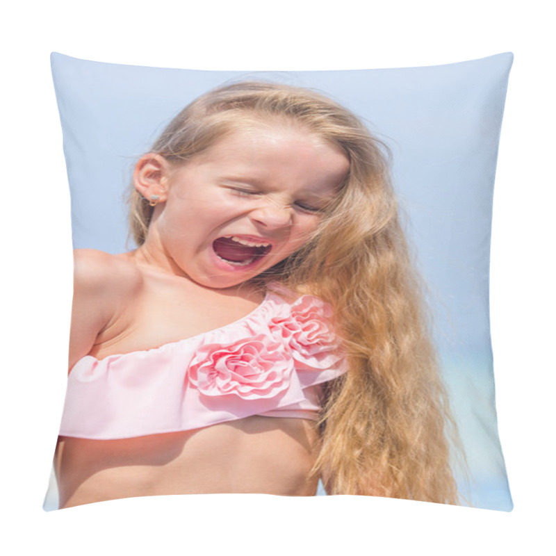 Personality  Little Adorable Girl Having Fun In Outdoor Swimming Pool Pillow Covers