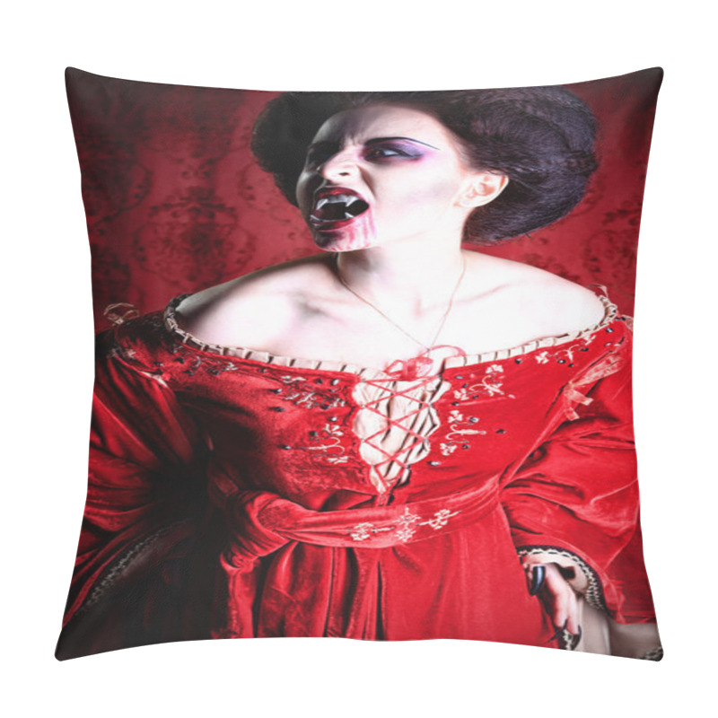 Personality  Bloody Woman Pillow Covers