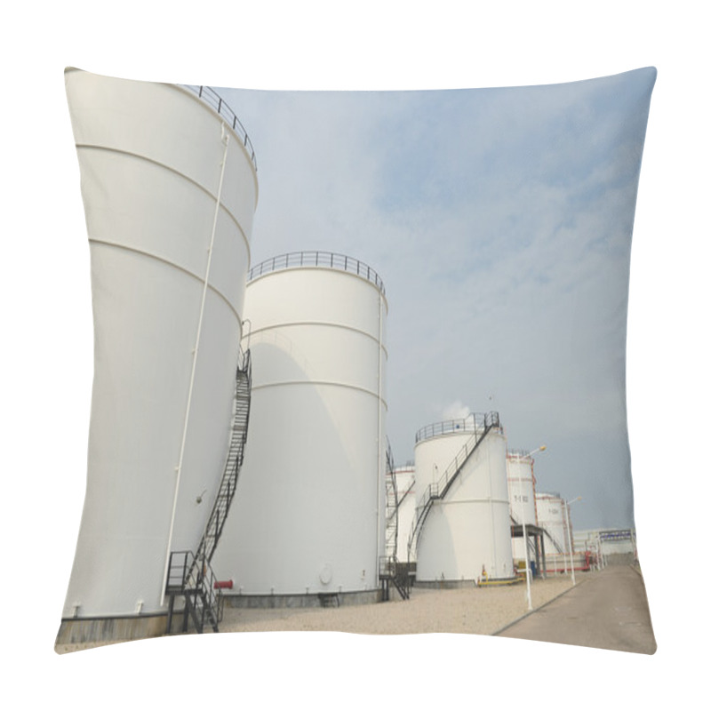 Personality  Big Industrial Oil Tanks In A Refinery Pillow Covers