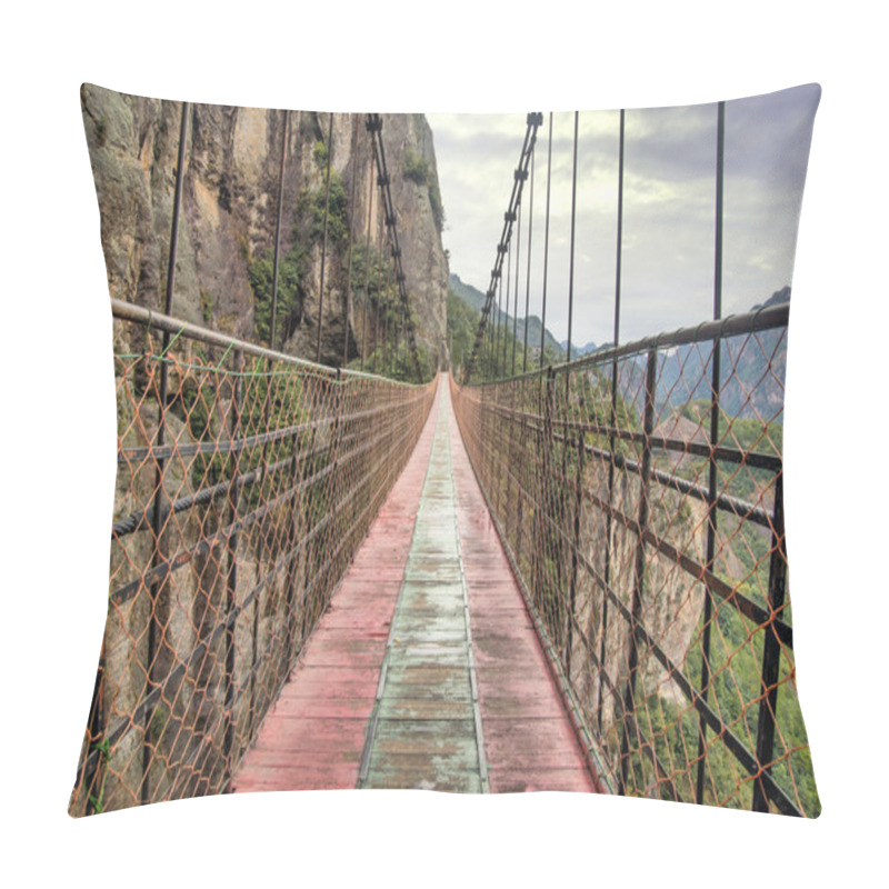 Personality  Chain Bridge In Wenzhou Pillow Covers