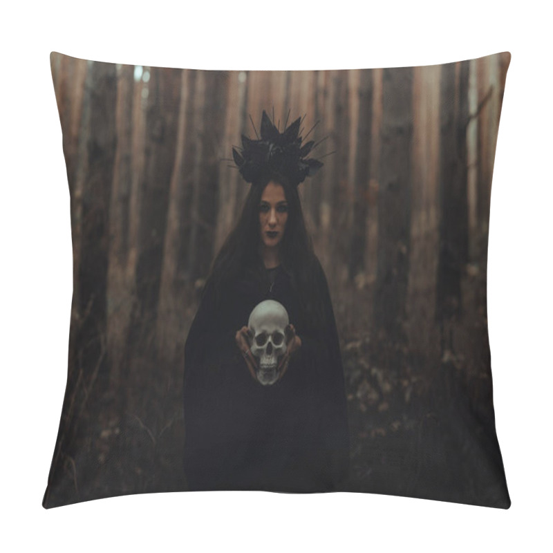 Personality  Black Terrible Witch Holds The Skull Of A Dead Man In Her Hands Pillow Covers