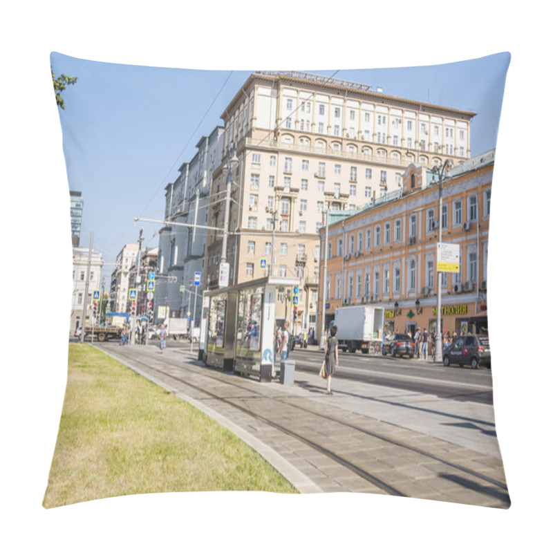 Personality  MOSCOW, RUSSIA - August 27, 2018: Bus Stop On Tverskaya Zastava Square. Residential House Built In 1939 And A Fragment Of A Business Center Pillow Covers