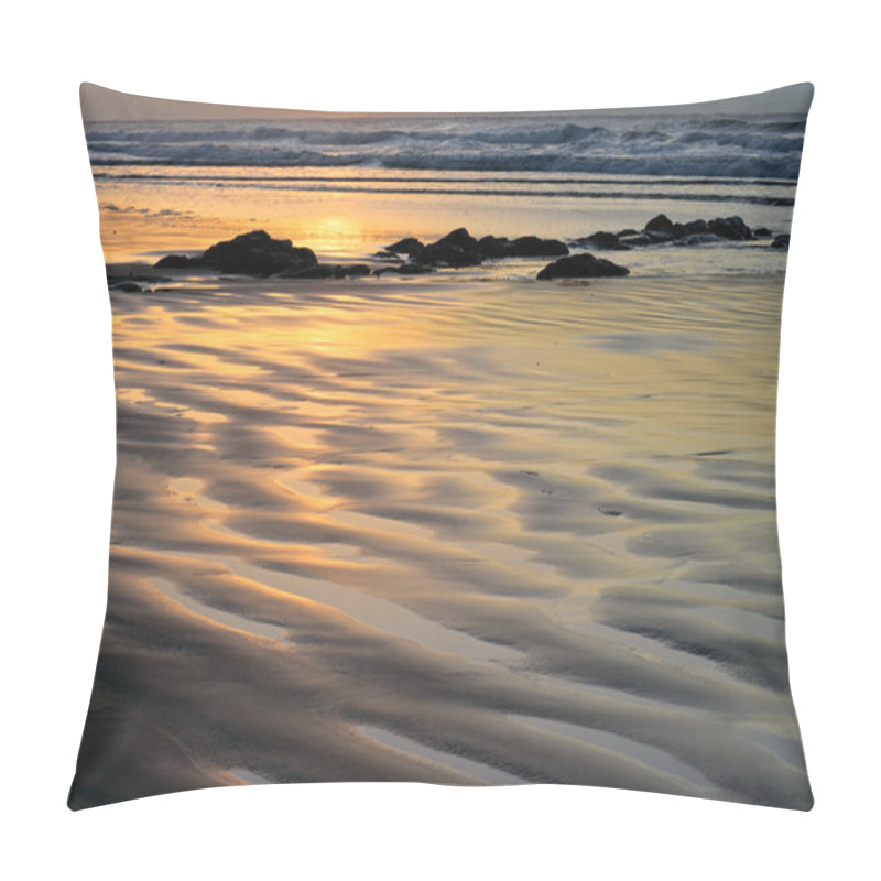 Personality  Seascape At Sunrise Pillow Covers