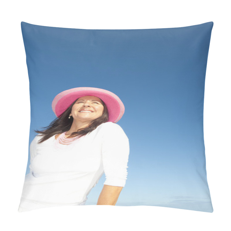 Personality  Sexy Mature Woman Ocean Background Pillow Covers