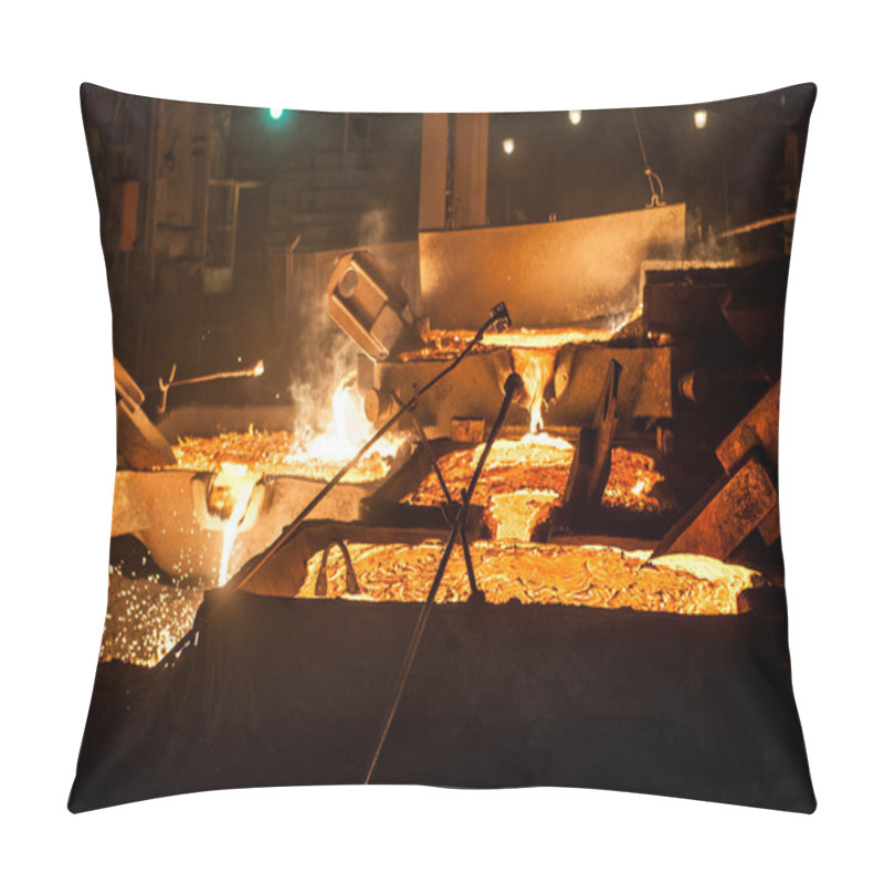 Personality  Pouring Liquid Titanium Slag From Arc Furnace Pillow Covers