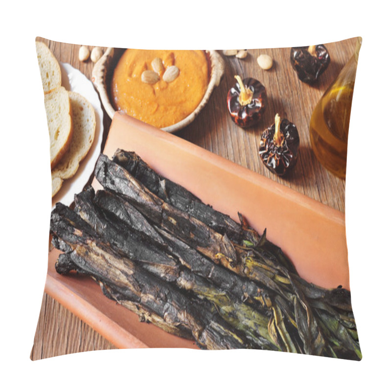 Personality  Barbecued Calcots, Sweet Onions, And Romesco Sauce Typical Of Ca Pillow Covers