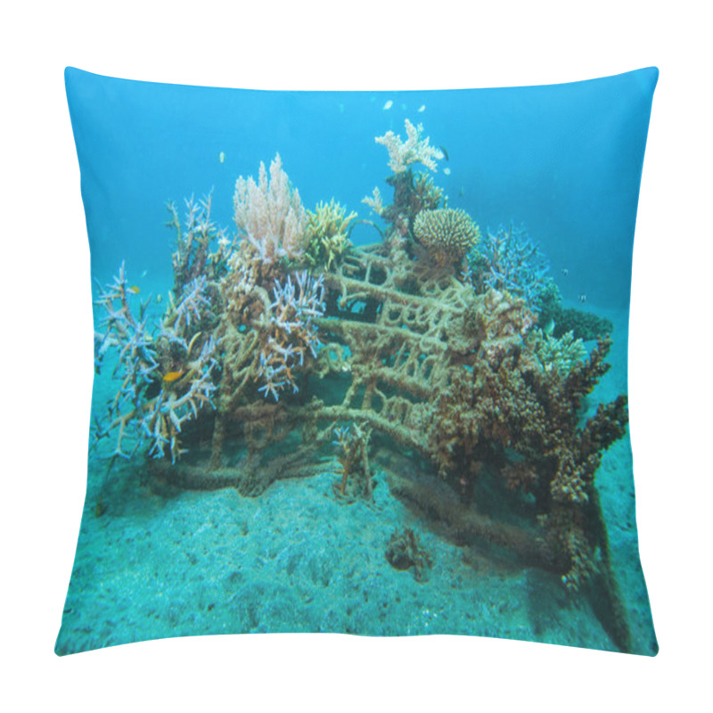 Personality  Artificial Coral Reef Underwater Bali Pillow Covers