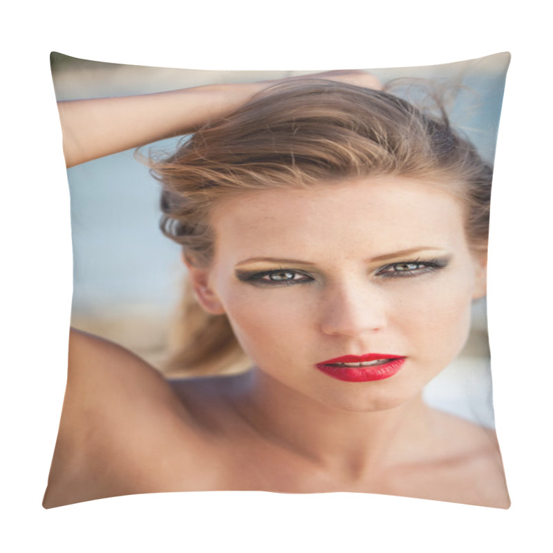 Personality  Siren Lips Pillow Covers