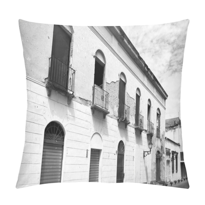 Personality  Reportage Photos Of Building Facades On The Streets Of Santo Domingo The Capital Of Dominican Republic. Buildings Are Situated In Colonial Zone Of Old City. Pillow Covers