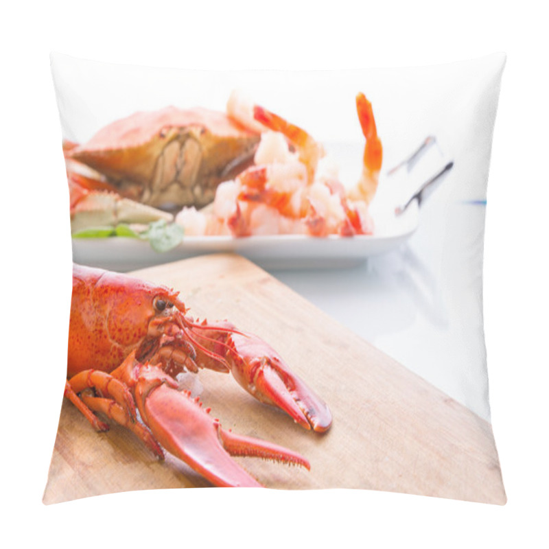 Personality  Preparing Dungeness Crab And Red Lobster Pillow Covers