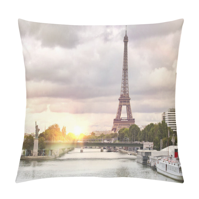 Personality  Eiffel Tower Sunset. Pillow Covers