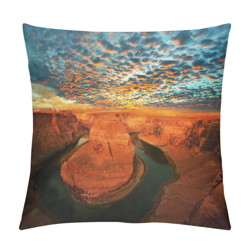 Personality  Horse Shoe Bend Pillow Covers