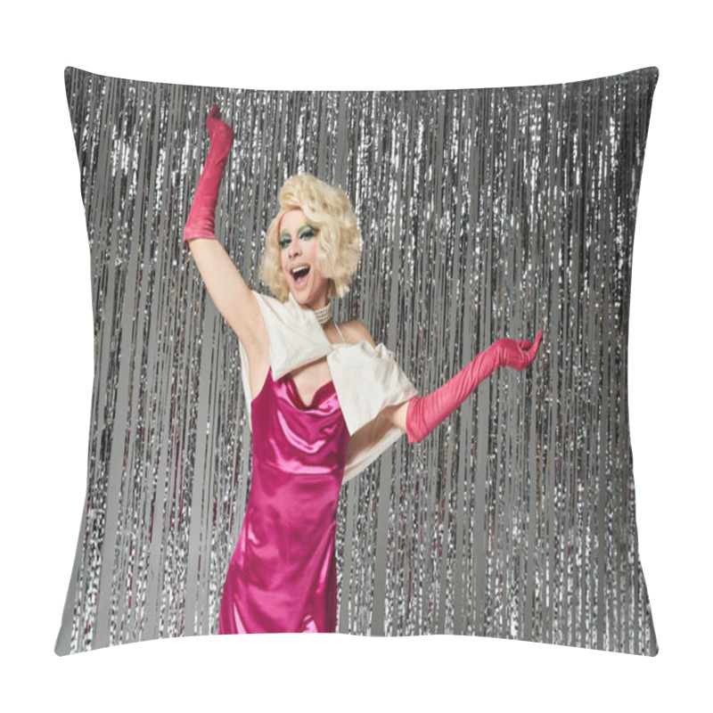 Personality  A Young Drag Artist Strikes A Glamorous Pose With Lively Enthusiasm. Pillow Covers