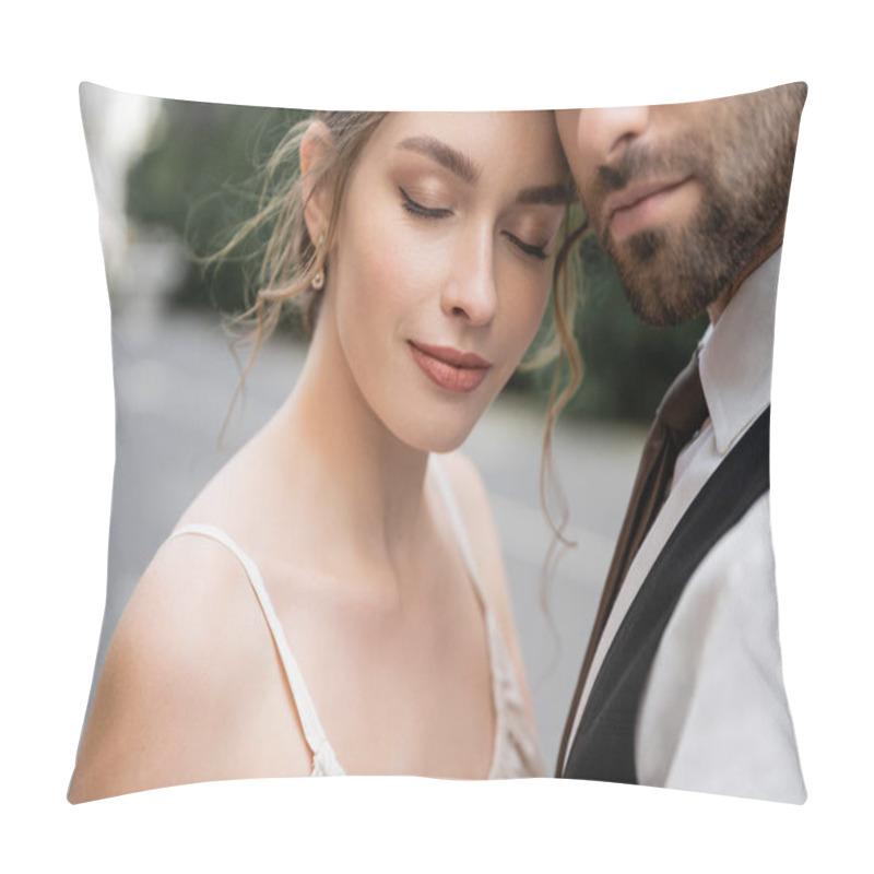 Personality  Portrait Of Sensual Bride And Bearded Groom In Vest With Tie  Pillow Covers