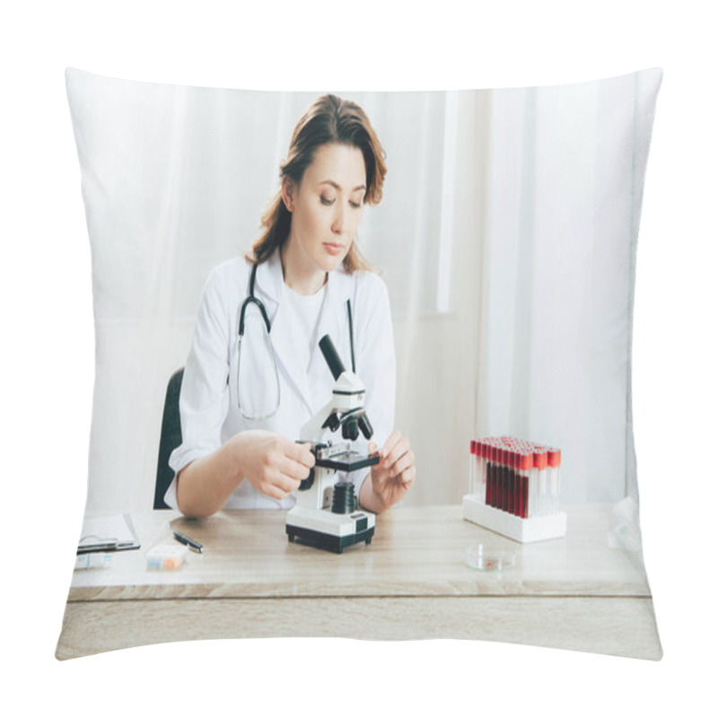 Personality  Doctor In White Coat Using Microscope In Clinic Pillow Covers