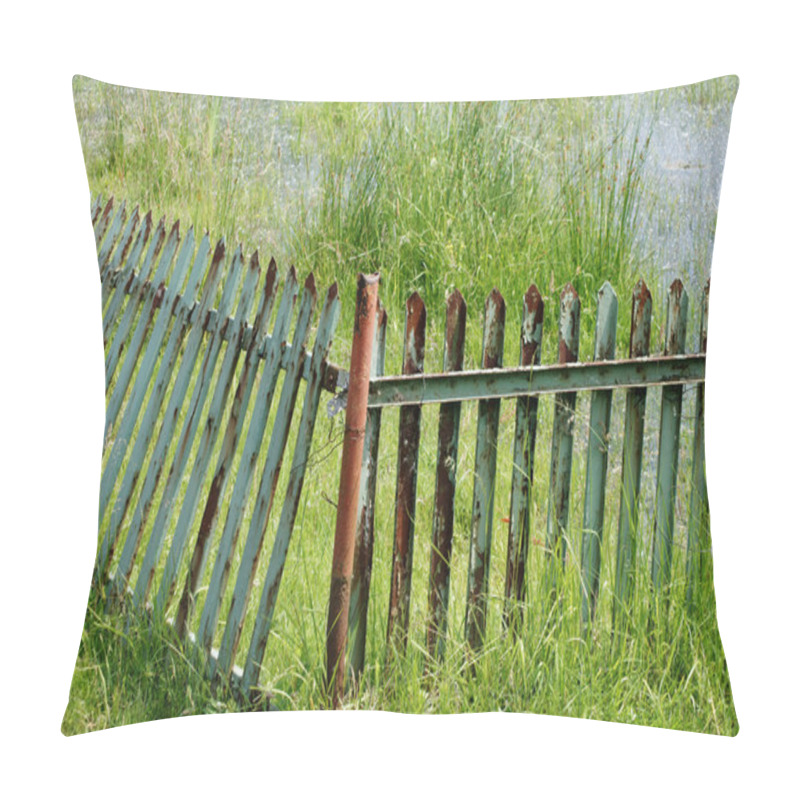 Personality  Rotten Fence Pillow Covers