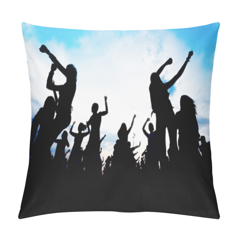 Personality  Silhouettes Of Young People Dancing Pillow Covers