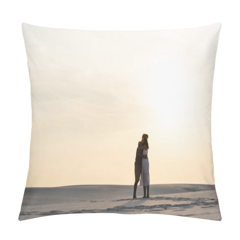 Personality  Side View Of Young Couple Hugging On Sandy Beach At Sunset Pillow Covers