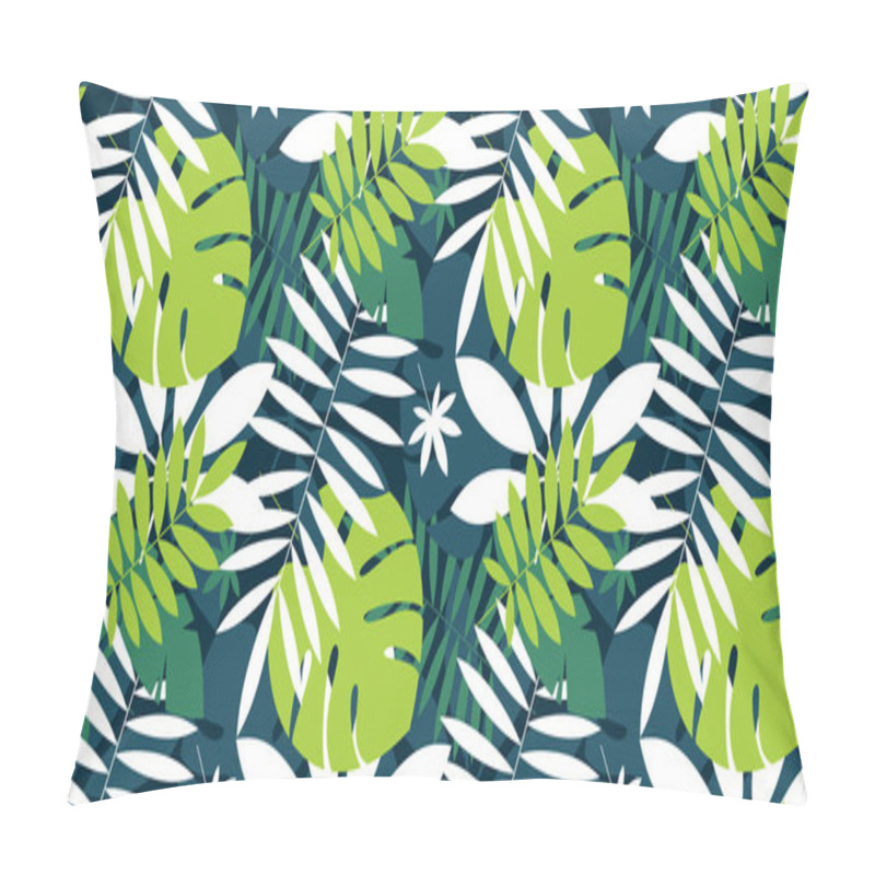 Personality  Simple Green Tropical Leaves Design Seamless Pattern Pillow Covers