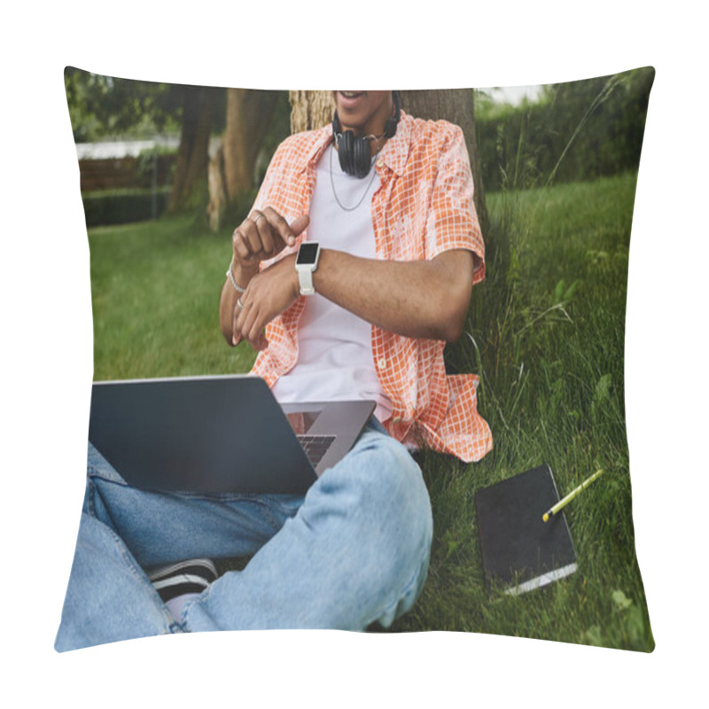 Personality  Young Man, Laptop, Grass Pillow Covers