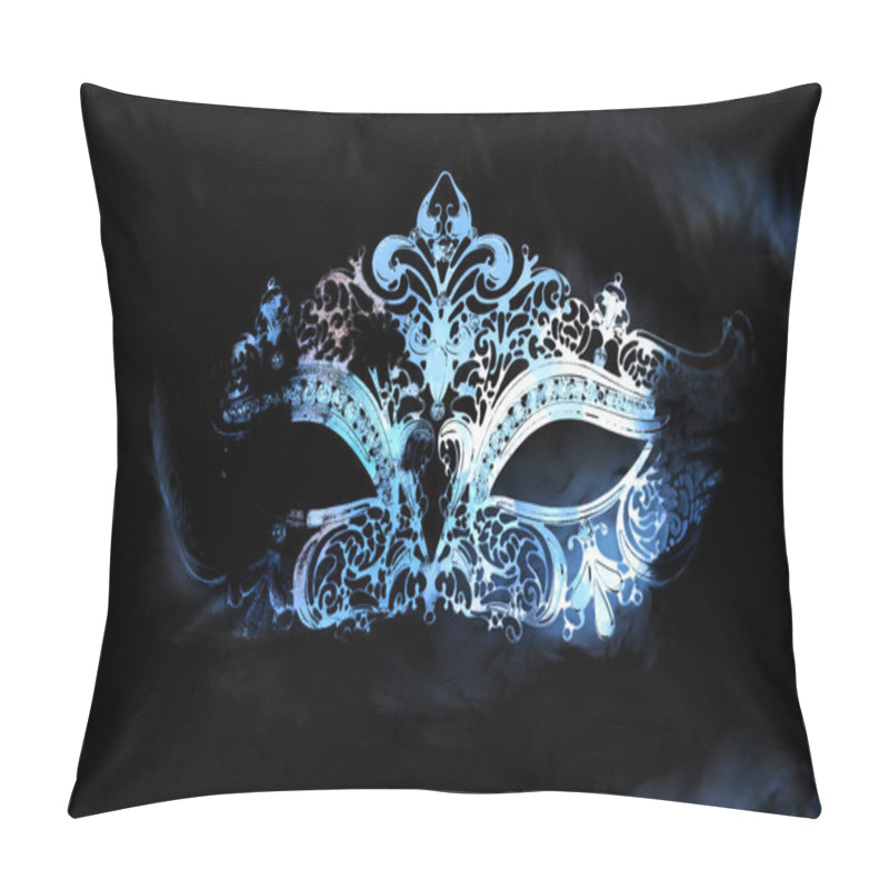 Personality  Beautiful Decorative Venice Style Mask With Filigrane Linear Ornaments. Graphic Effect Pillow Covers