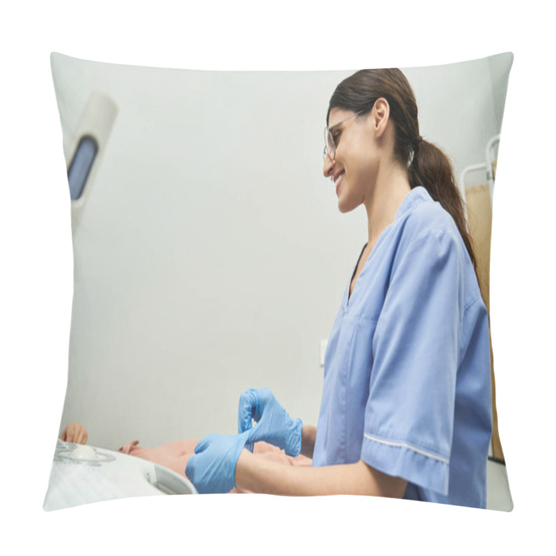 Personality  A Gynecologist Interacts With Her Patient, Ensuring A Comfortable Checkup Experience. Pillow Covers