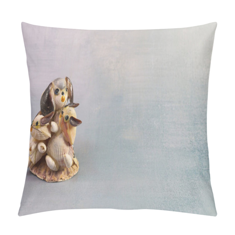 Personality  A Decorative Statue Of A Dog With Two Kittens, Made From Seashells, Placed On The Left Side Of A Light Gray Textured Background. The Unique Design Highlights Natural And Artistic Charm. Pillow Covers