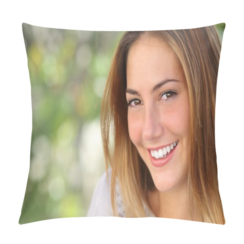 Personality  Beautiful Woman With A Whiten Perfect Smile Pillow Covers