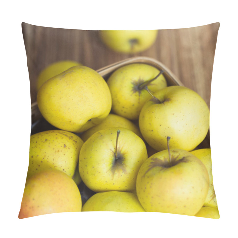 Personality  Golden Apples In A Basket On A Wooden Background Pillow Covers