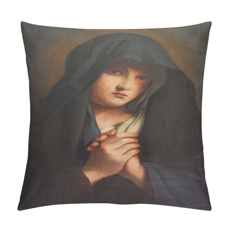 Personality  The Madonna In Sorrow , Old Oil Paint Pillow Covers