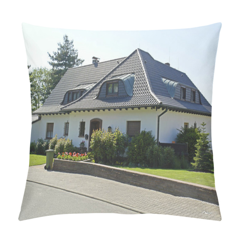 Personality  Detached House With Hipped Roof Pillow Covers