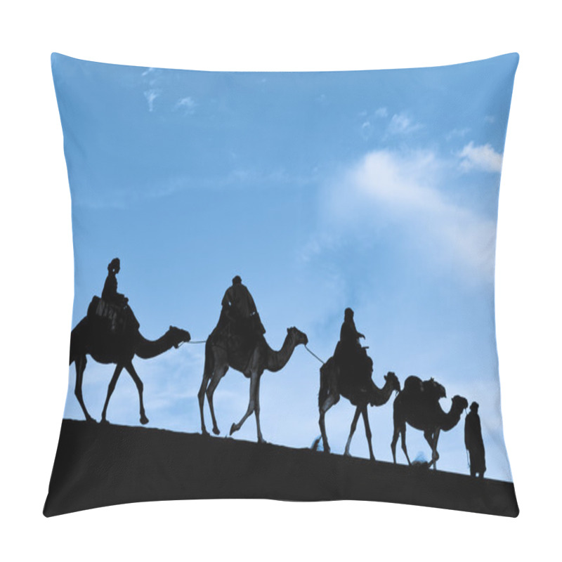 Personality  Silhouette Of Camel Caravan In The Sahara Desert Pillow Covers