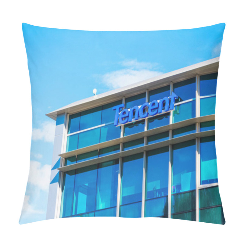 Personality  Tencent Logo On Silicon Valley Office A Chinese Multinational Conglomerate Holding Company Pillow Covers