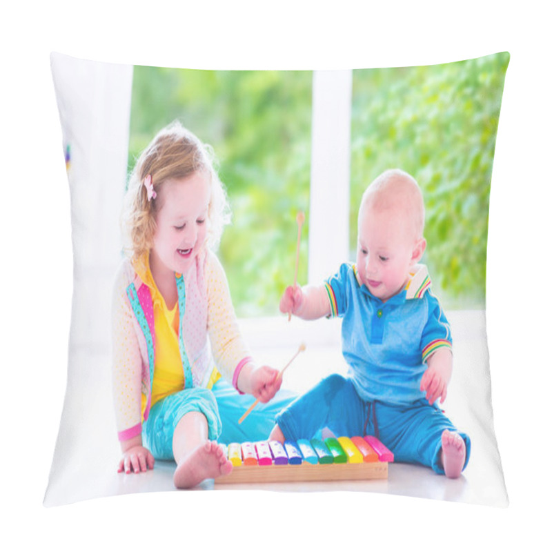 Personality  Kids Playing Music With Xylophone Pillow Covers