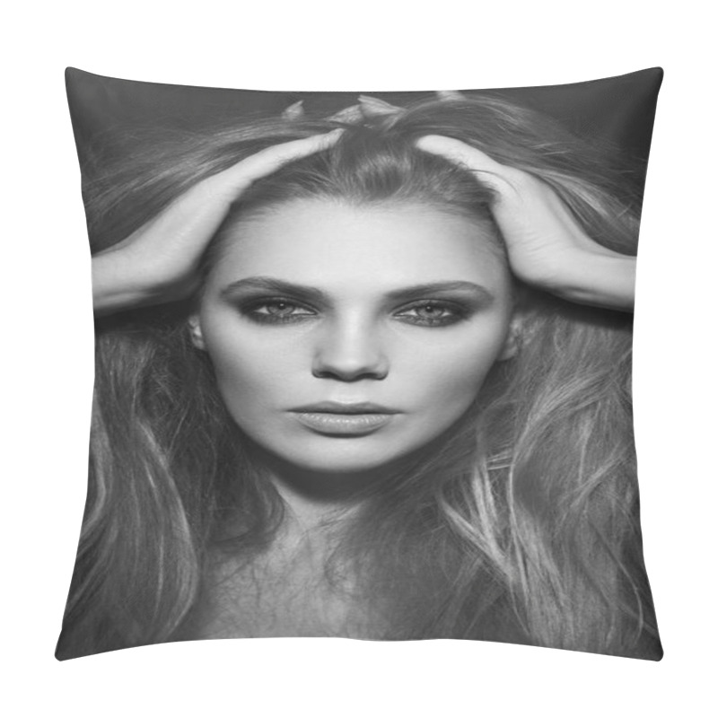 Personality  Black And White Portrait Of Young Beautiful Woman With Long Hairand Smoky Eye Makeup Pillow Covers